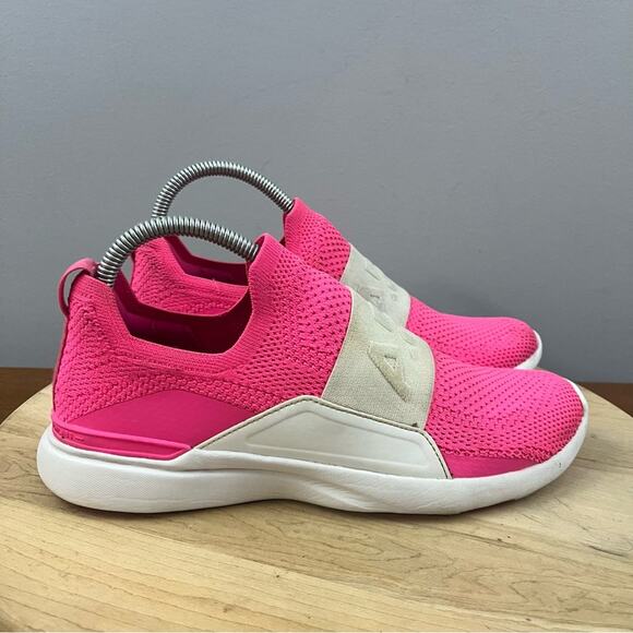 APL Shoes - APL TechLoom Bliss Women’s Sz 8 Pink White Shoe Sneaker Knit Athletic Workout